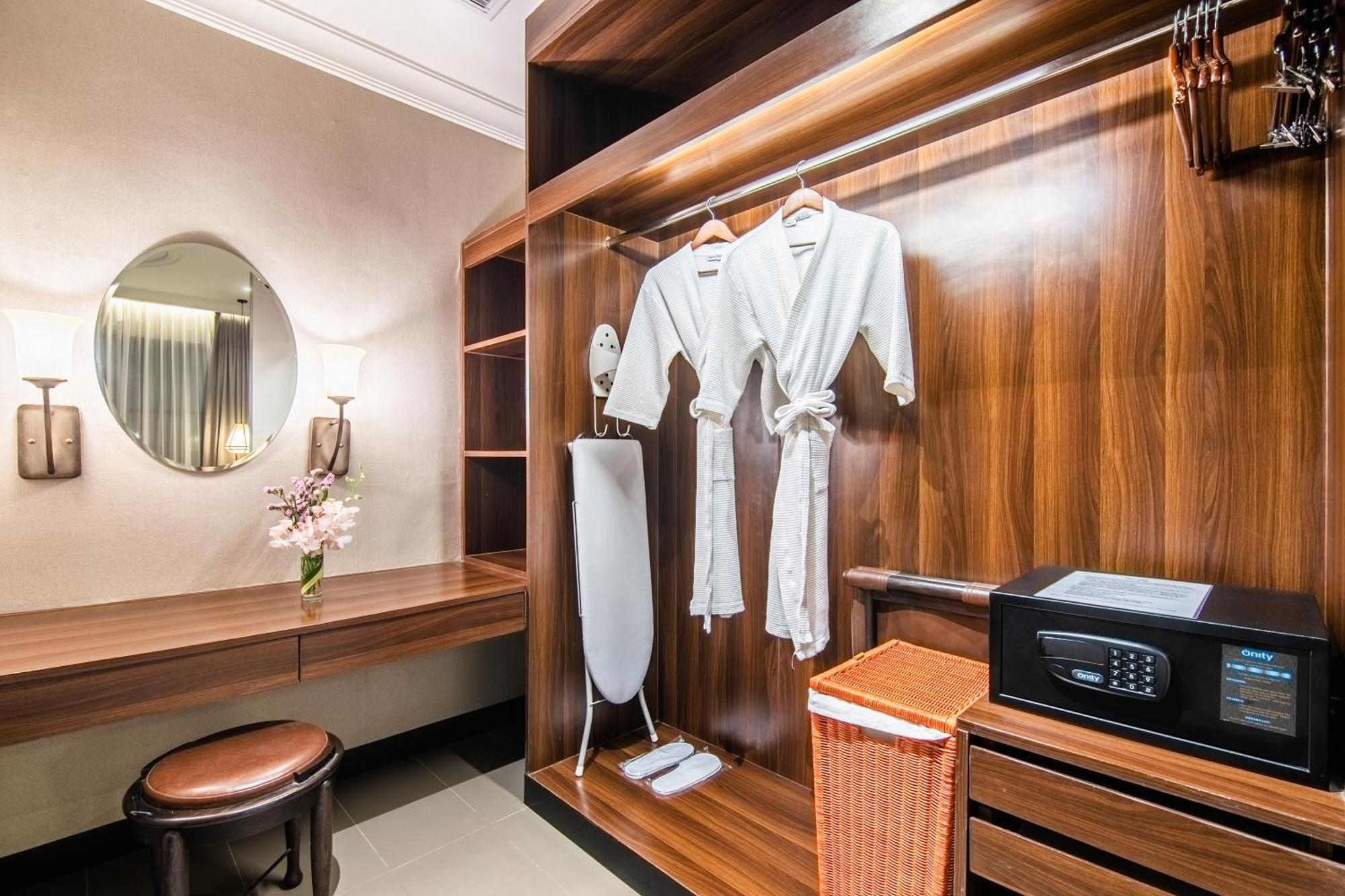 The Metropole Bangkok - Thonglor Hotel Екстериор снимка
